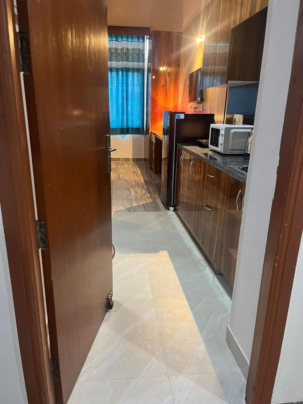 Studio Apartment In Greater Noida Eksteriør bilde